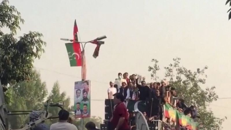 Video: Imran Khan shot in leg during political rally | CNN