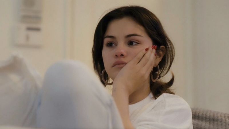 Selena Gomez’s documentary shows the star during vulnerable moments in her mental wellness battle | CNN