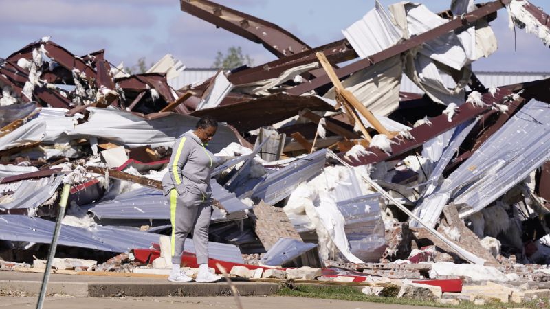 Tornadoes Hit Texas Oklahoma And Arkansas At Least 2 Dead Cnn 2860