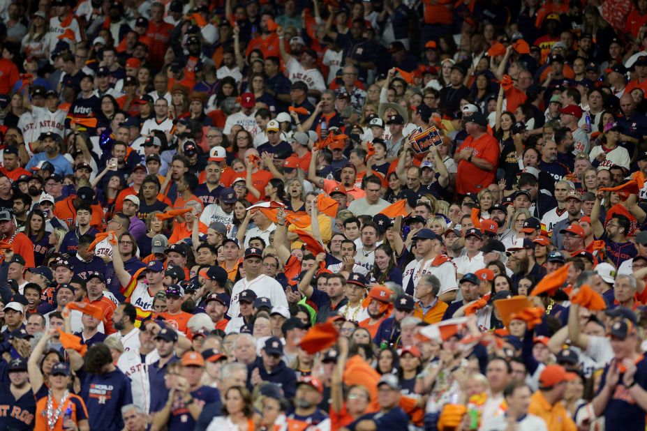 houston astros fans in stands 2021