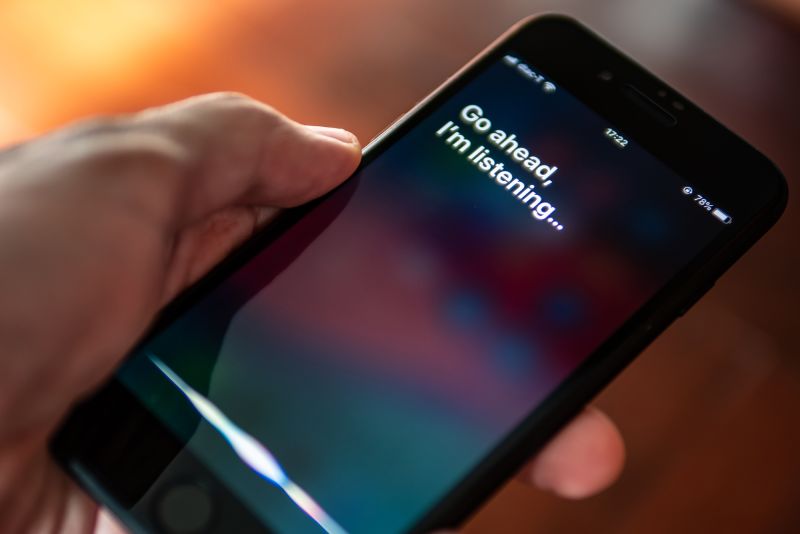 Why Apple may be working on a 'hey Siri' change | CNN Business