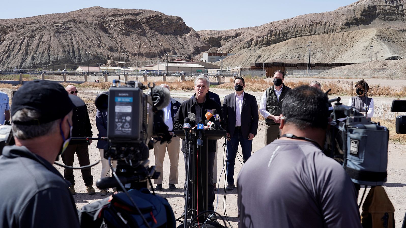 McCarthy speaks to the press as Republican lawmakers toured the US-Mexico border in March 2021.