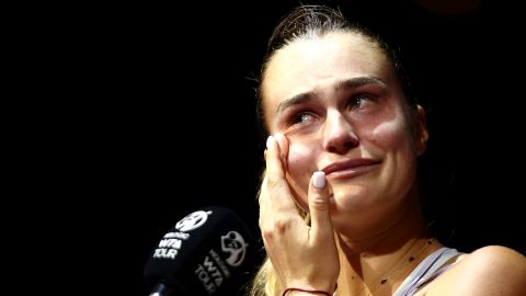 A tearful Sabalenka addresses the crowd in Texas after losing against Garcia. 