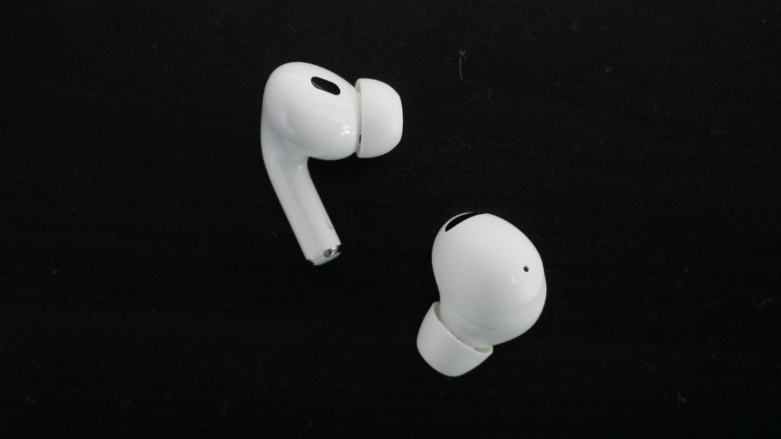 AirPods 1 vs AirPods 2 : que le combat commence