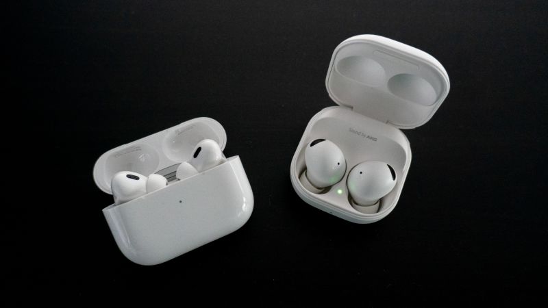 Samsung buds vs apple best sale airpods pro