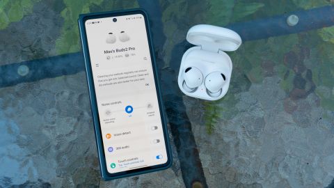 AirPods Pro 2nd-gen vs Galaxy Buds 2 Pro-8