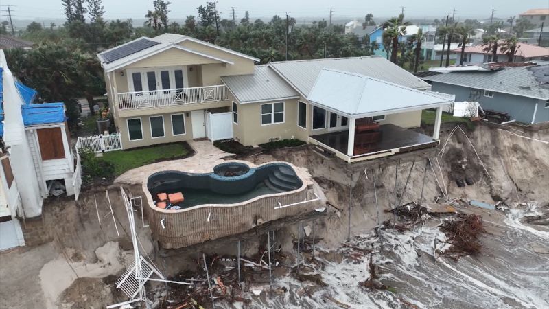 Hurricane Nicole: Florida Picks Up After Storm Kills At Least 5 And ...