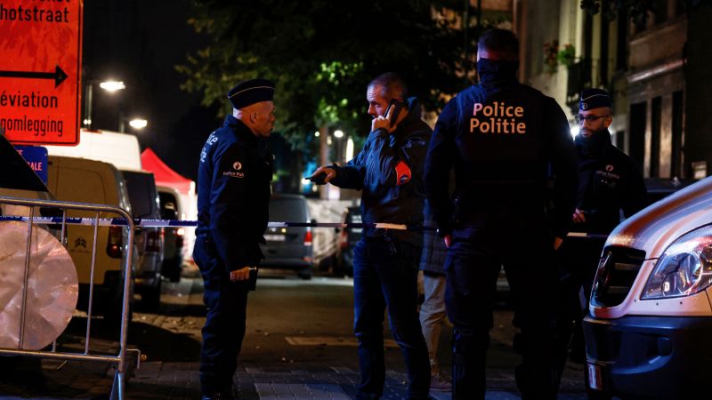 Bodný útok v Bruselu zabil důstojníka, uvedla místní policie