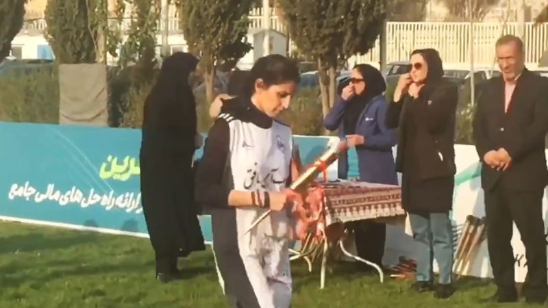 Iranian archer joins other athletes in showing support for protests | CNN