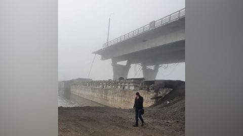 The entire main part of the bridge seems to have been destroyed. 