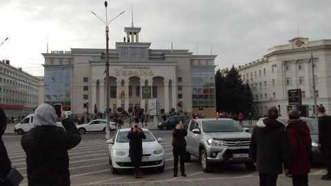 Residents raised Ukrainian flags in the city of Kherson, which was occupied by Russia until Friday.