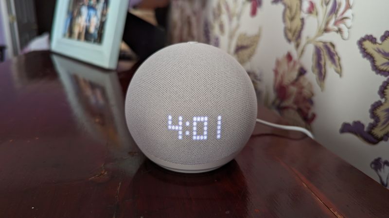 Alarm clock best sale echo dot