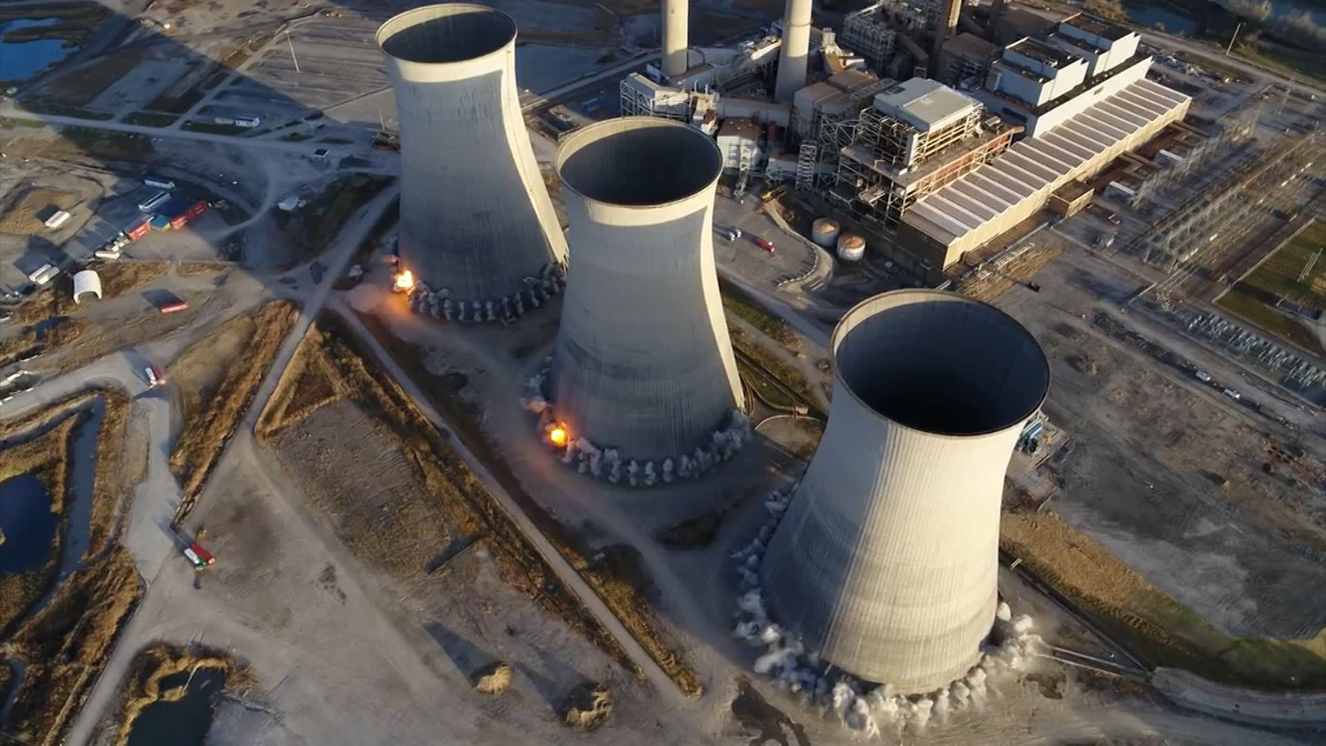 Kentucky Power implodes Big Sandy Unit 2 cooling tower, Local News