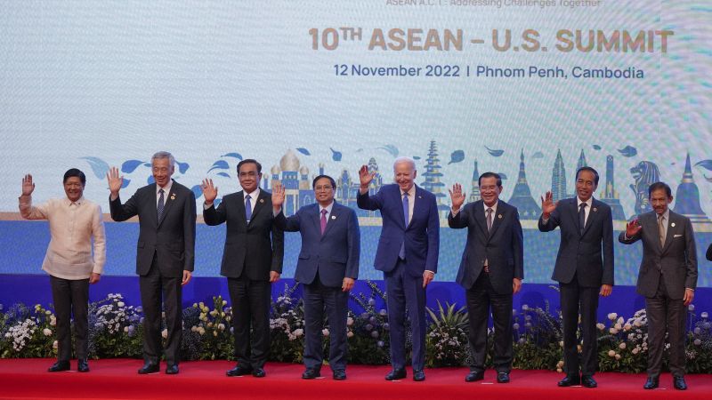 Biden se reúne con los principales aliados de EE. UU., Japón y Corea del Sur después del lote de mitad de período