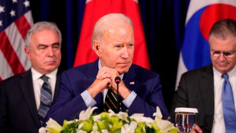 U.S. President Joe Biden meets with South Korean President Yon Suk Yeol, left, and Japanese Prime Minister Fumio Kishida on the sidelines of the Association of Southeast Asian Nations (ASEAN) summit, Sunday, Nov. 13, 2022, in Phnom Penh, Cambodia. (AP Photo/Alex Brandon)
