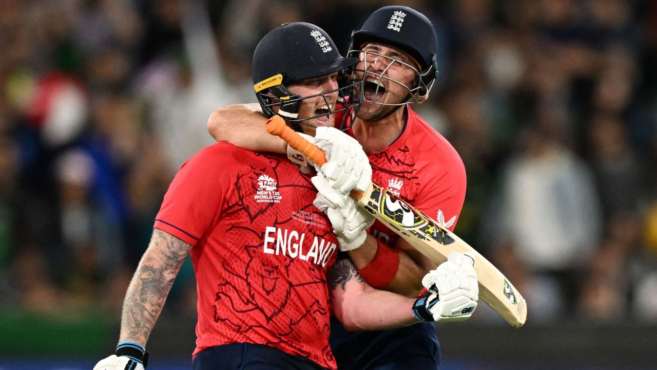 England's Ben Stokes (L) and teammate Liam Livingstone celebrate after they secured victory.