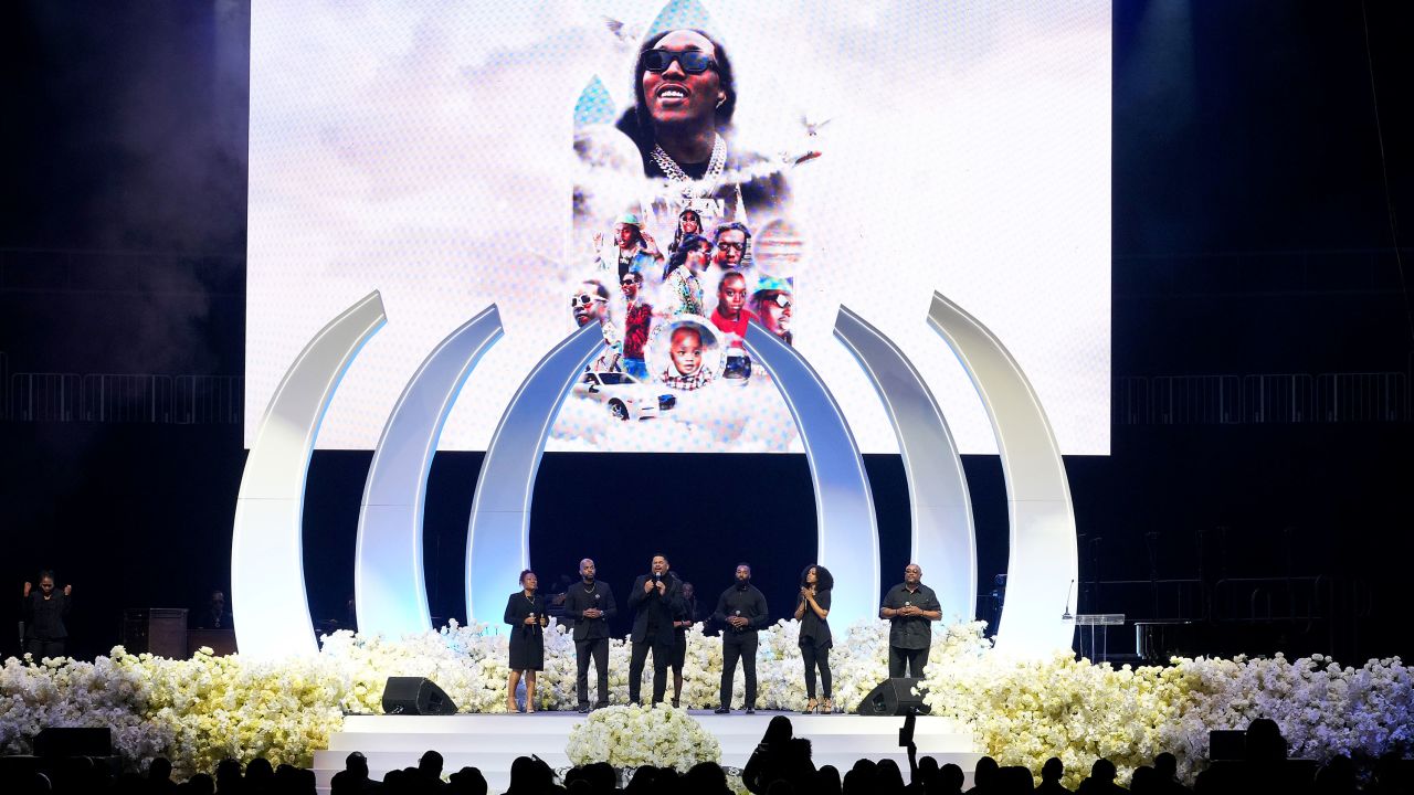 Byron Cage performs onstage during Takeoff's Celebration of Life at State Farm Arena on November 11, 2022 in Atlanta, Georgia. 