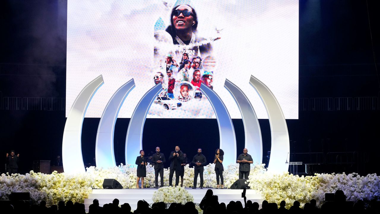 Byron Cage performs onstage during Takeoff's Celebration of Life at State Farm Arena on November 11, 2022 in Atlanta, Georgia.