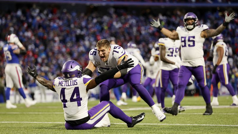 Vikings Beat the Bills With 'Unreal' Overtime Catch - The New York Times