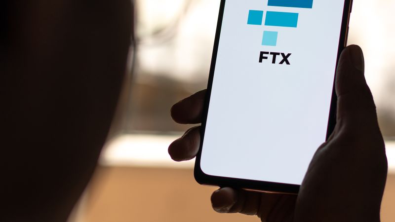 Read more about the article Customers who trusted crypto giant FTX may be left with nothing – CNN