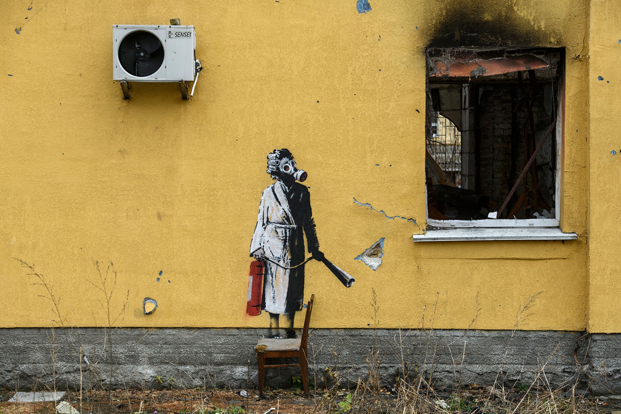 02 banksy ukraine murals RESTRICTED