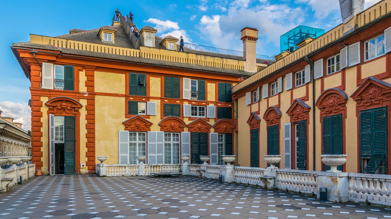 Palazzo Rosso is an art gallery on Via Garibaldi.