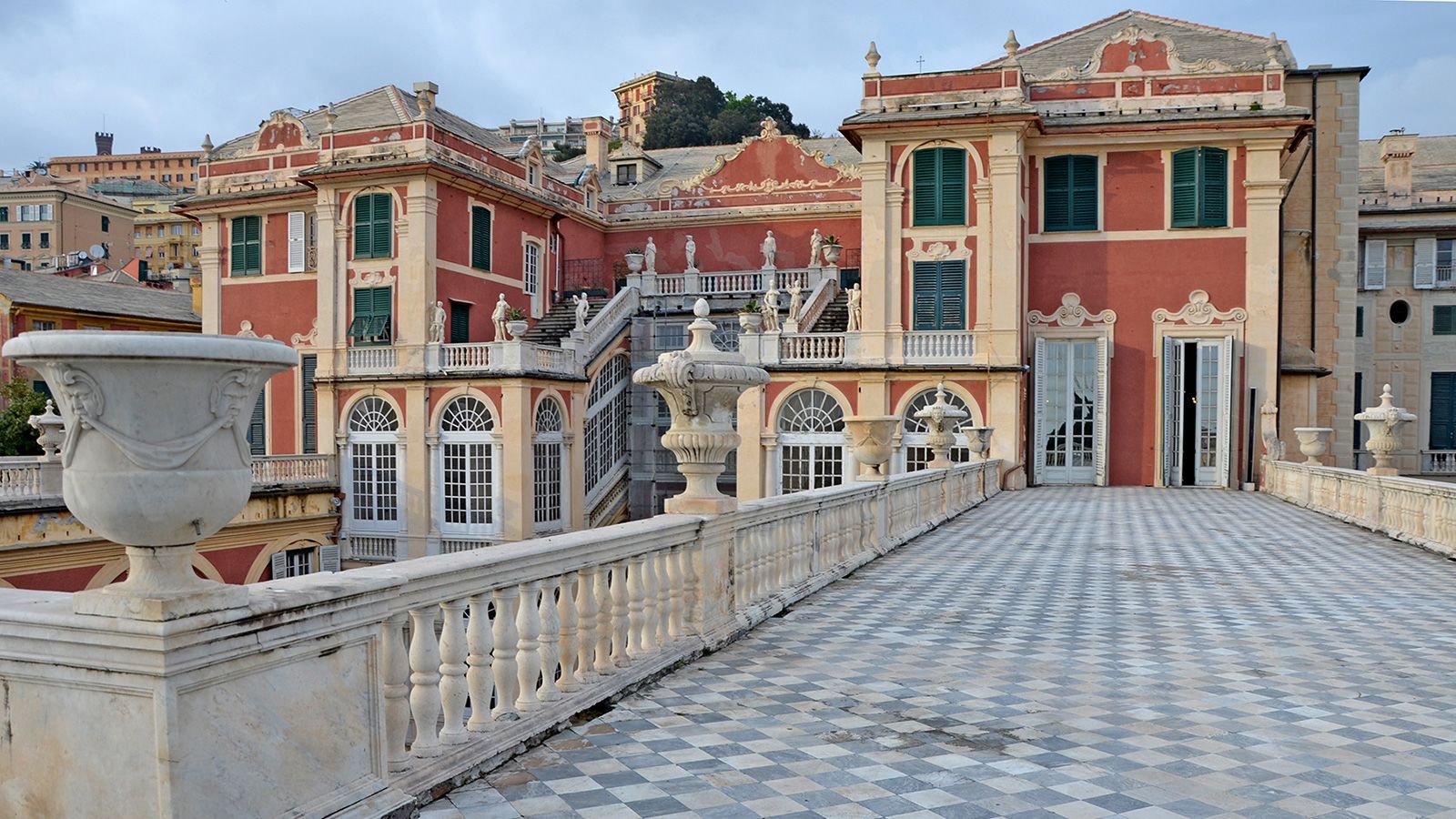 Italian Open Water Tour in Genoa