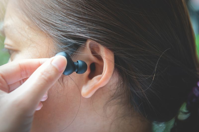 Earbuds for deaf in one online ear