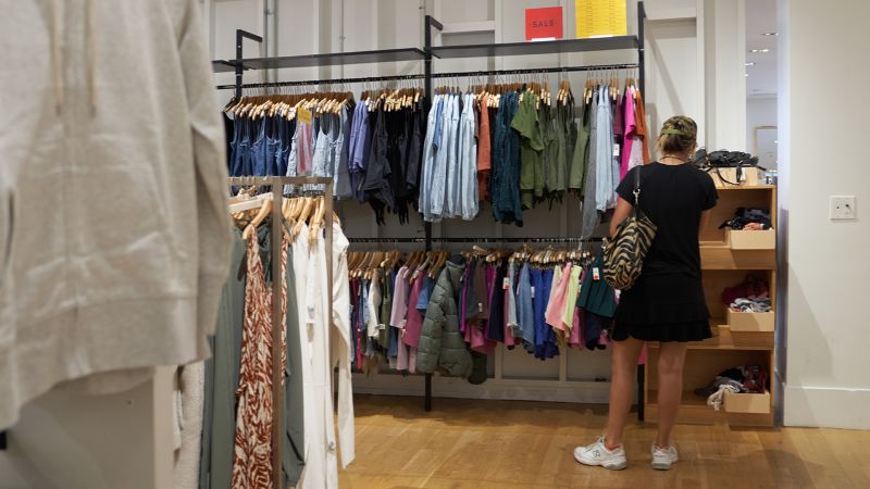 Retail sales rose 1.3% in October as consumers continue to spend despite inflation Retail sales rose 1.3% in October as consumers continue to spend despite inflation