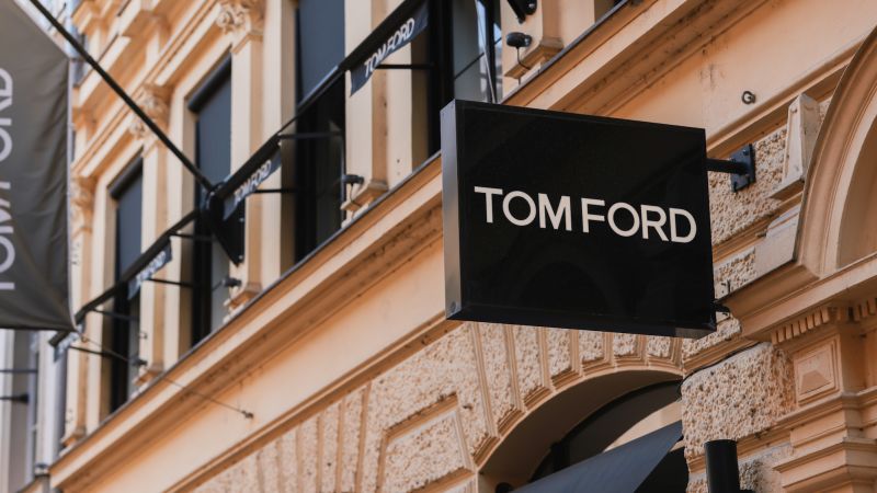 Tom Ford is a newly minted billionaire, thanks to the $2.8B Estée Lauder deal | CNN Business