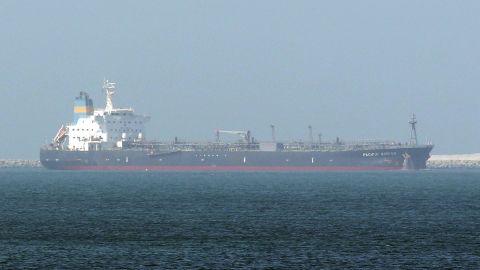 Această fotografie nedatată pusă la dispoziție de Nabeel Hashmi arată petrolierul Pacific Zircon, sub pavilion liberian, operat de Eastern Pacific Shipping, cu sediul în Singapore, în portul Jebel Ali, Dubai, Emiratele Arabe Unite, în 2015.