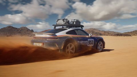 La Porsche 911 Dakar a une vitesse de pointe de 240 km/h.
