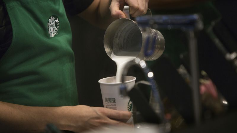Organizatorzy związkowi Starbucks chcieli wskazówek dotyczących kart kredytowych.  Teraz są wykluczeni