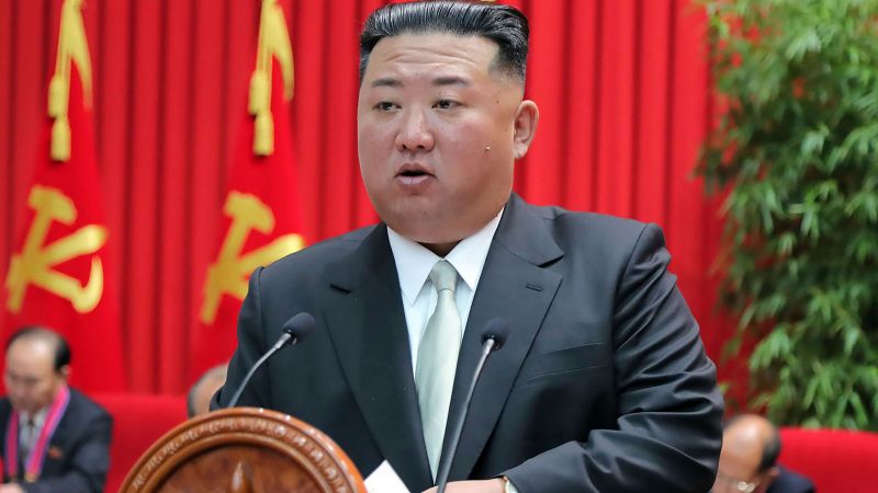 韓国と日本の当局者によると、北朝鮮がICBMを日本沖に発射した疑いがある