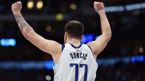 Doncic ฉลองเมื่อ Dallas Mavericks เอาชนะ LA Clippers