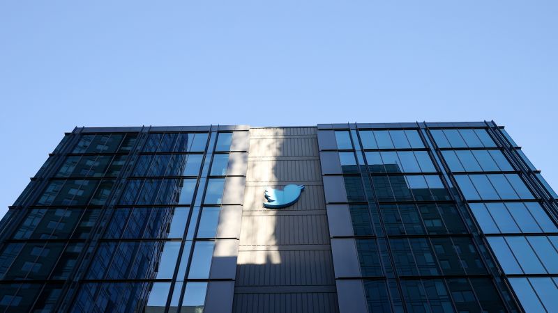 Read more about the article Inside Twitter as ‘mass exodus’ of staffers throws platform’s future into uncertainty – CNN