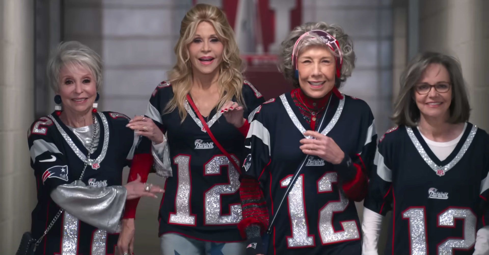 80 for Brady - Official Trailer With Tom Brady, Jane Fonda, Sally Field,  Rita Moreno & Lily Tomlin 