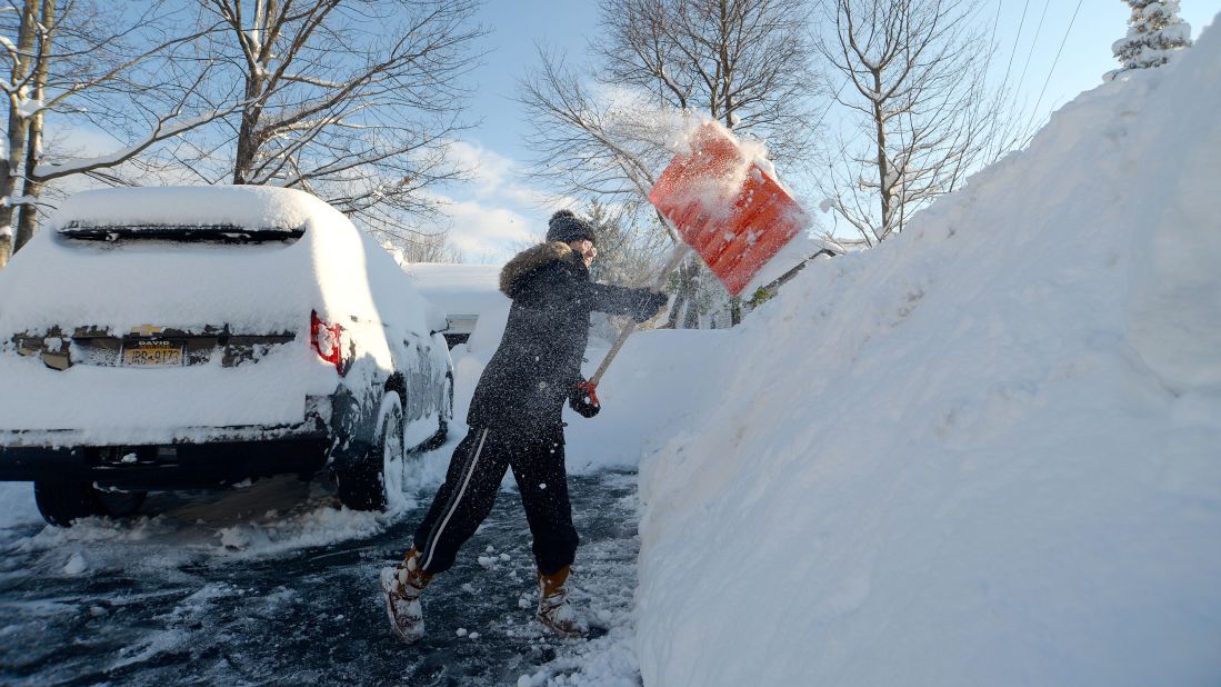 Buffalo, NY Still Has a 10-Foot Tall Pile of Snow from their 7