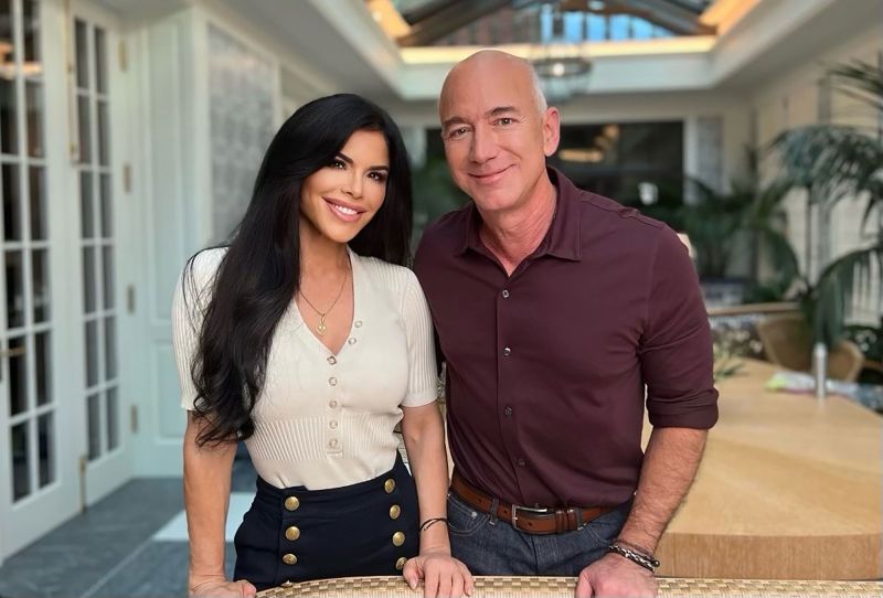 Jeff Bezos And Lauren Sanchez - FinchKelvan