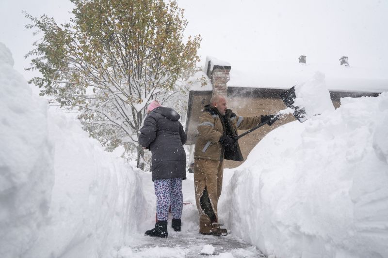 Buffalo Snow: Western New York Digs Out From Up To 6 Feet Of ...