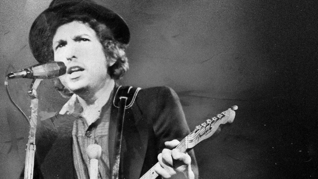 Bob Dylan and his Rolling Thunder Review play Maple Leaf Gardens in Toronto on January 10, 1974.