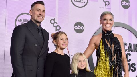 Carey Hart, left, Pink, right and their children Willow Sage Hart, from second left and Jameson Moon Hart.