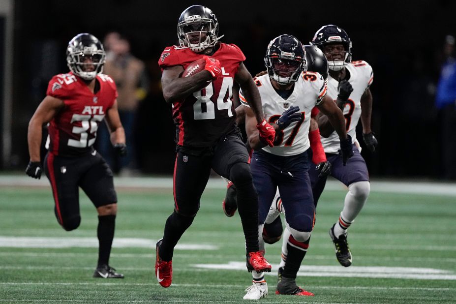 Atlanta Falcons running back Cordarrelle Patterson sets a personal record by running back a kick-return 103 yards for a touchdown in front of his home crowd. Patterson now has nine kickoff return touchdowns, the most in NFL history. The Falcons would go on to beat the Chicago Bears 27-24.