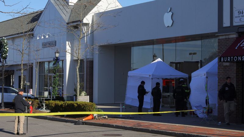 Car drives through Massachusetts Apple store, injuring 16 and killing 1 | CNN