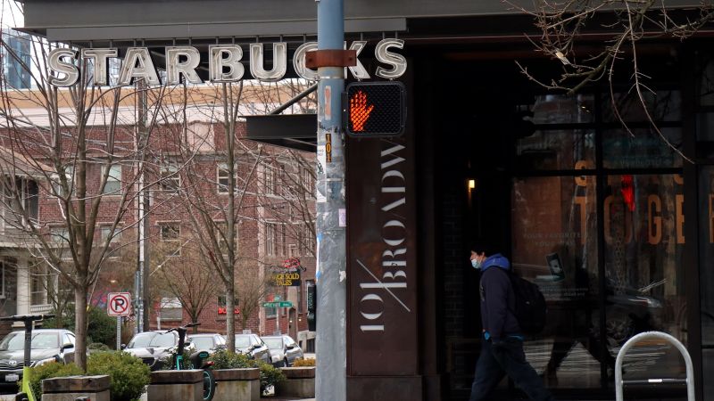 Read more about the article Starbucks closes location that was the first to unionize in Seattle – CNN