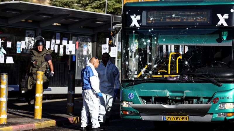 Jeruzalém: Podle izraelské policie zahynul jeden člověk při explozích na autobusovém nádraží a Ramot Junction