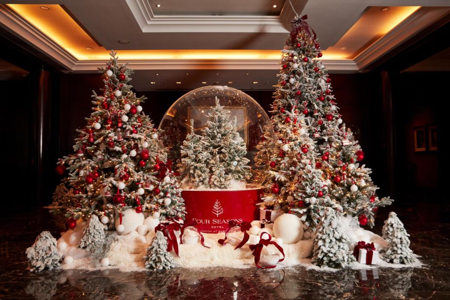 <strong>Four Seasons London at Park Lane:</strong> A snow globe installation is part of the festive decor at this luxury property in London.