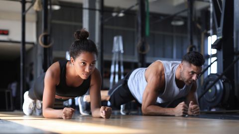 A low-impact, low-intensity recovery activity such as holding a plank is the final phase of a VIIT workout.