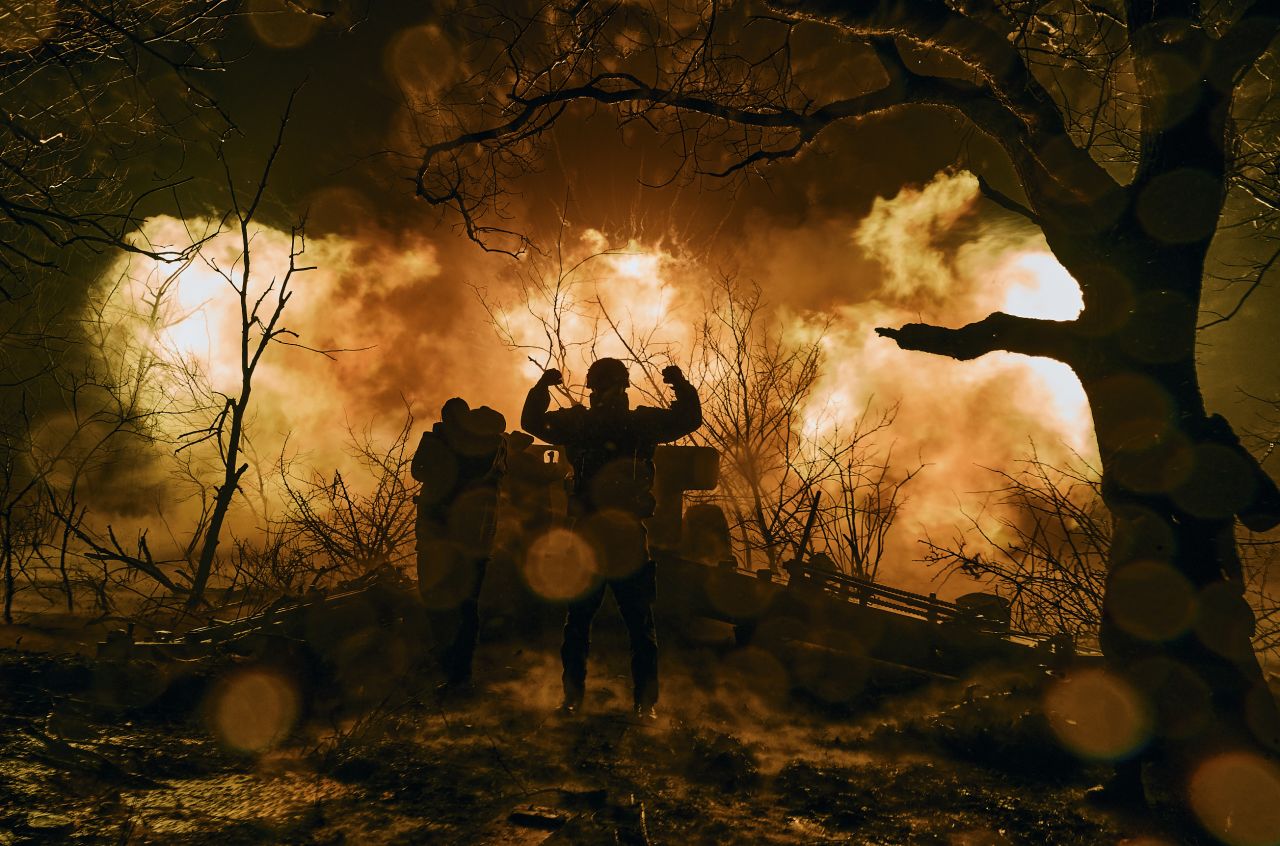 Ukrainian soldiers fire artillery at Russian positions near Bakhmut, Ukraine, on Sunday, November 20.