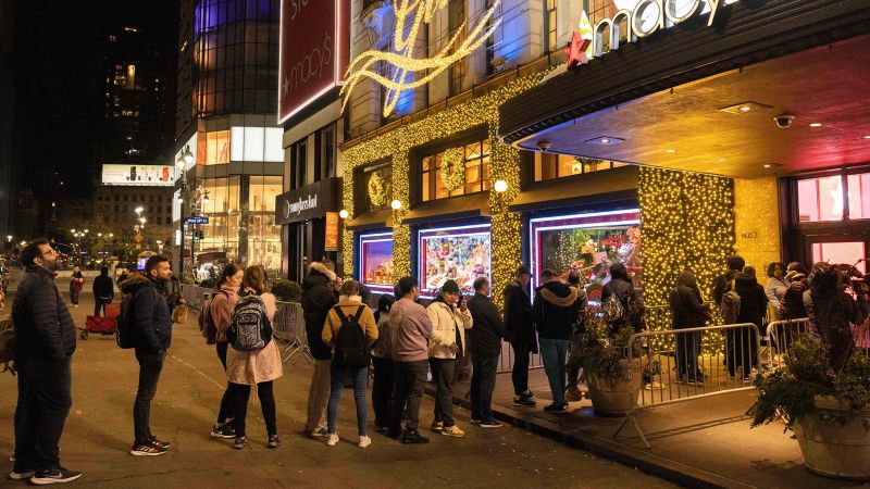 Holiday shopping seen solid, despite inflation Holiday shopping seen solid, despite inflation